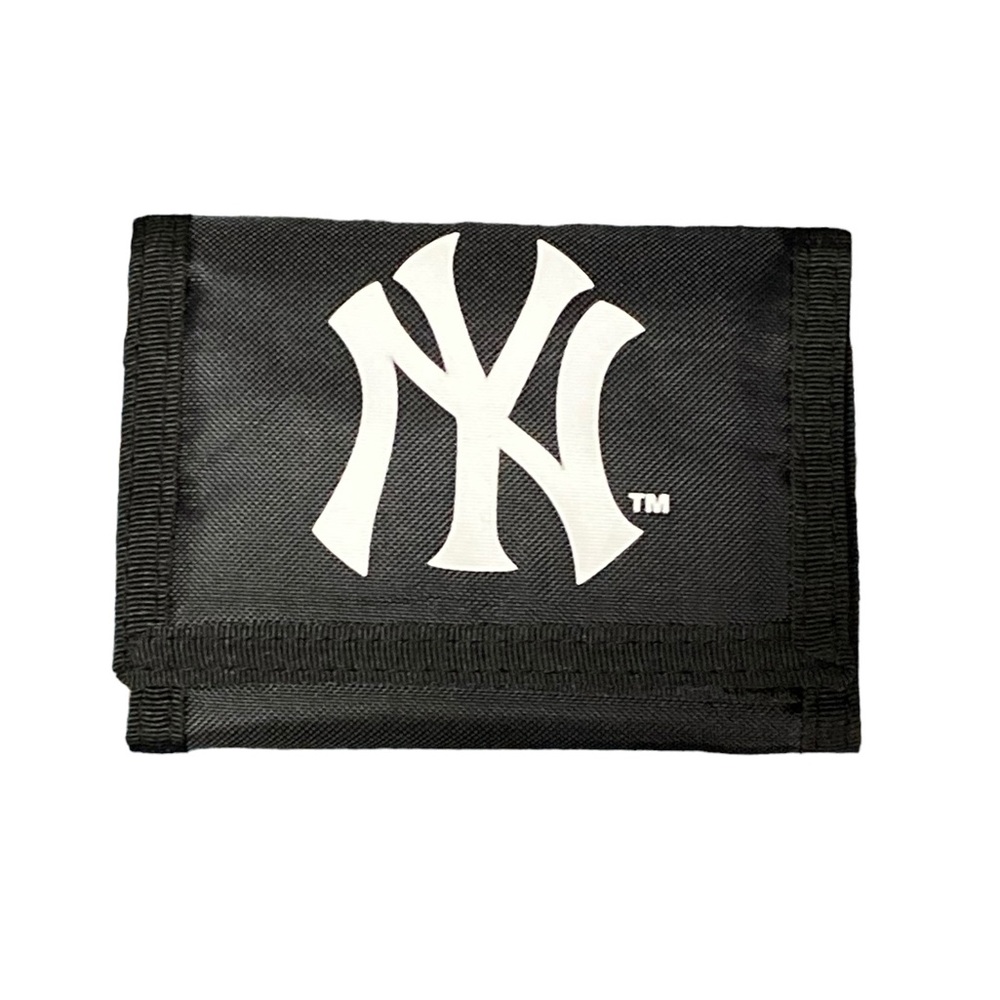 Official MLB Yankees Nylon Tri-fold Wallet. NWOT